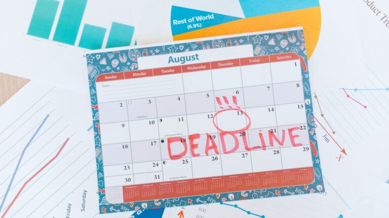 Calendar with a deadline reminder marked on it